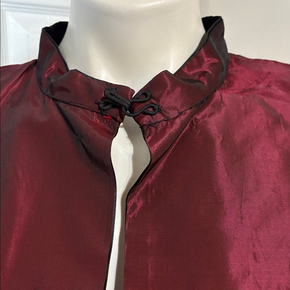 Elegant Burgundy and Black Satin Cape - Picture 2 of 6